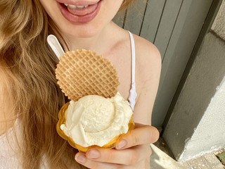 Allein & so geil, dass ich mir die fette Gurke aus dem Kühlschra