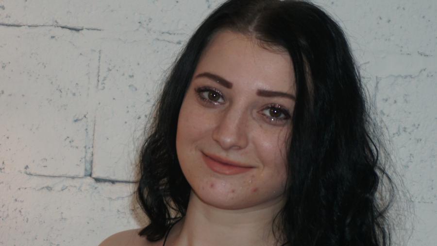 Willst du mich so auf der Couch nehmen??