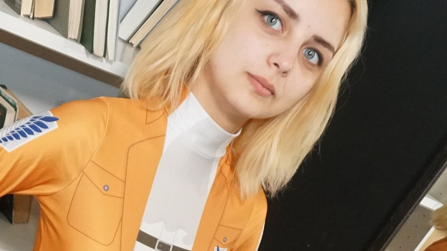 Normale Bilder ein Fuss Bild und ein M***hi Bild