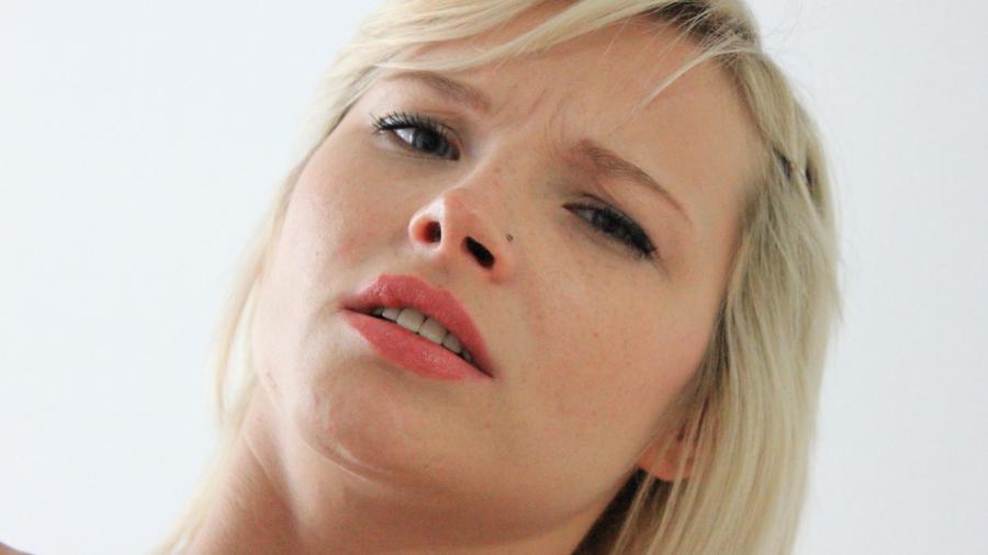 Schau zu, wie ich mich berühre, und verführe mich dabei