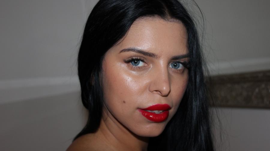 Ich zeige dir meine t****n, soooo mega geil ...