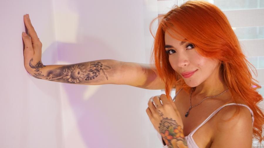 Ich habe ordentlich g***e T****n und die zeige ich dir gerne