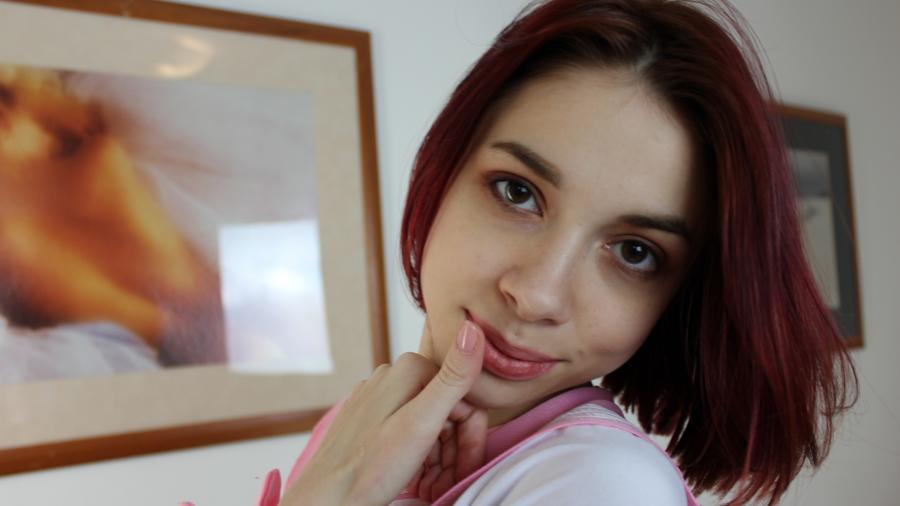 Zu uns mädchen gehört rosa oder eben nackt, lach, stimmts?