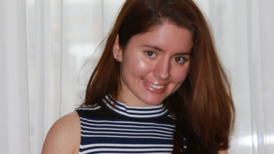 Gewagtes Outfit! 2/2