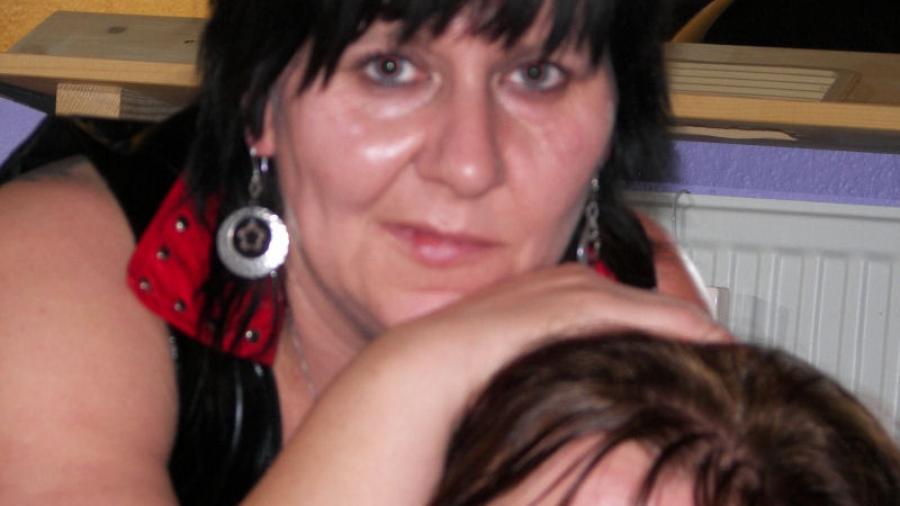 2 L***en im Spiegelzimmer 8