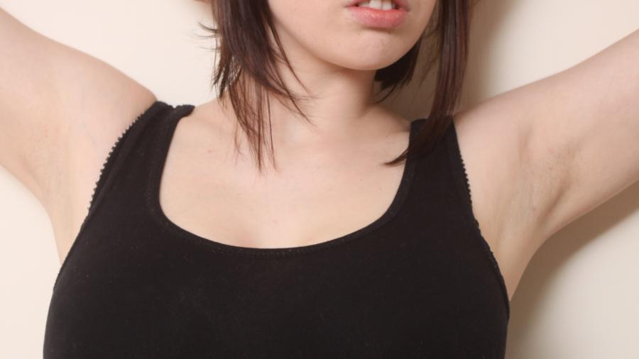 Schwarzes Kleid Zeit für Schlamassel