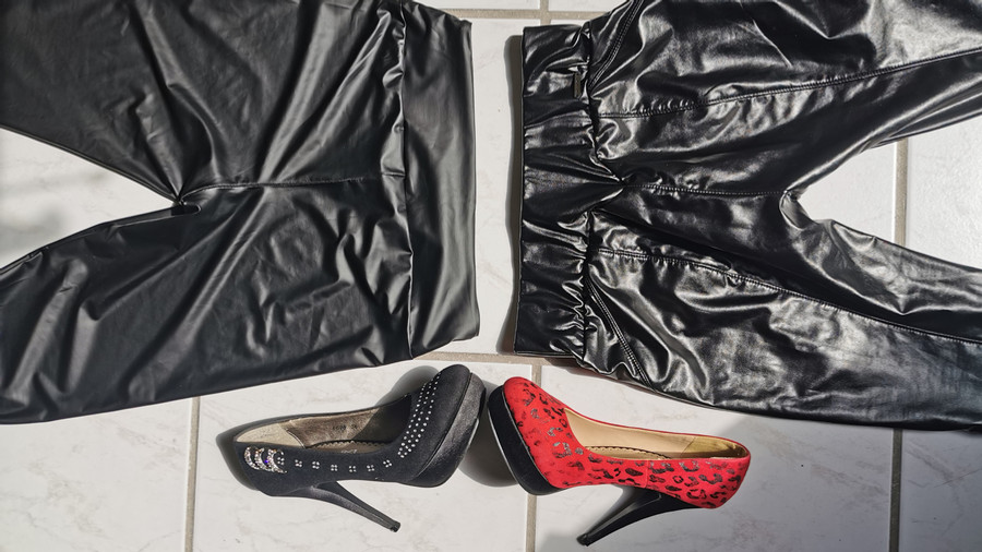 Leather or latex, which fits better?