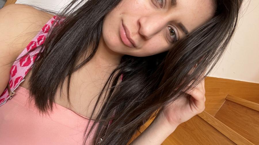 Jung und schüchtern