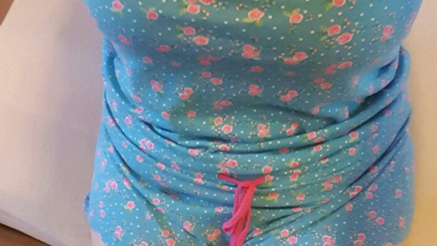 Ich warte schon in meinem Zimmer