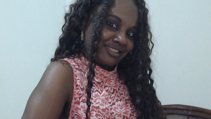 Lustige Juni-Posen, genieße sie