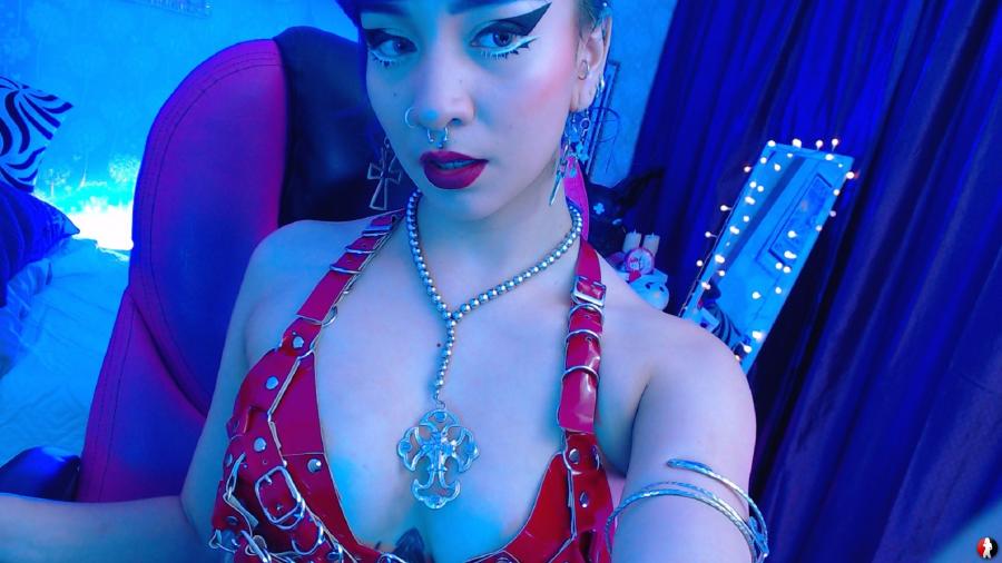 Rot überrollt mich, es ist eine Rückkehr der Leidenschaft in meiner V****a.