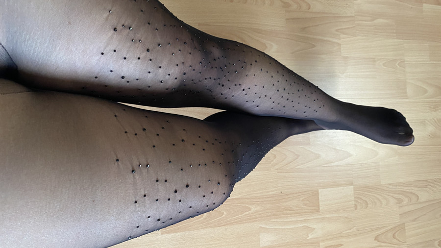 Meine Füße und Beine in sexy Nylons