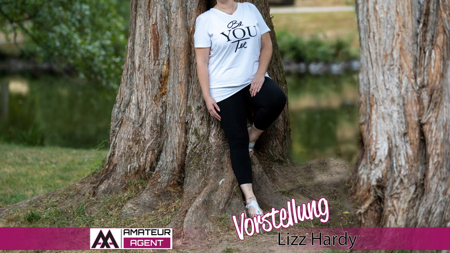 S*****zg***e LizzHardy