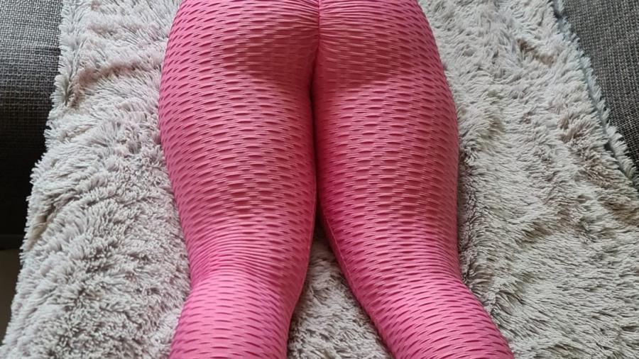 Geil IN Leggings und Lack Heels