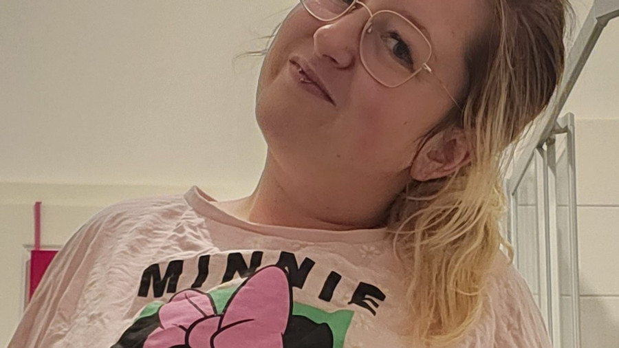 Schlafenszeit OHNE BH :P