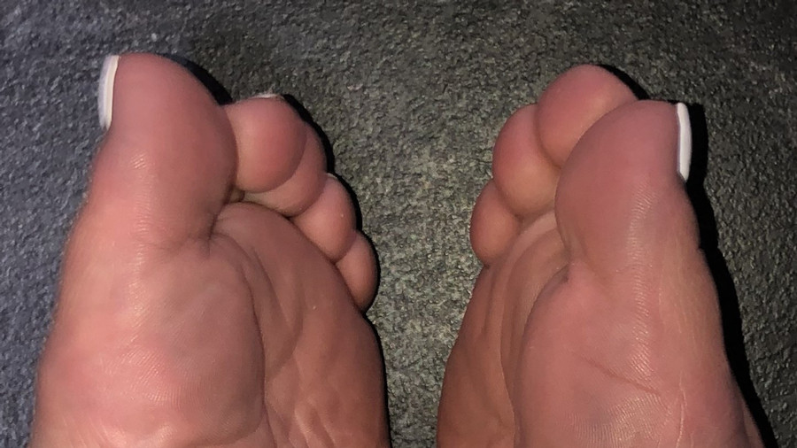 Ich hoffe du magst Füße