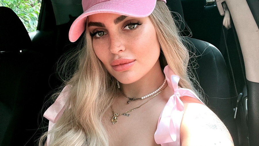 Eine Barbie, die Pink liebt