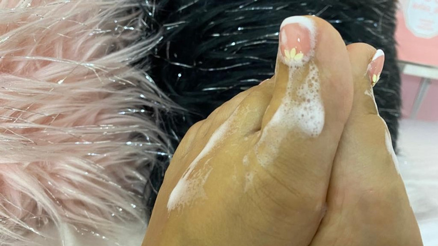 heiße Fotos von meinen Füßen