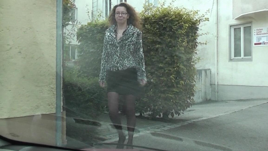 F**k-Fahrschule - Fahrlehrer f**kt mich durch