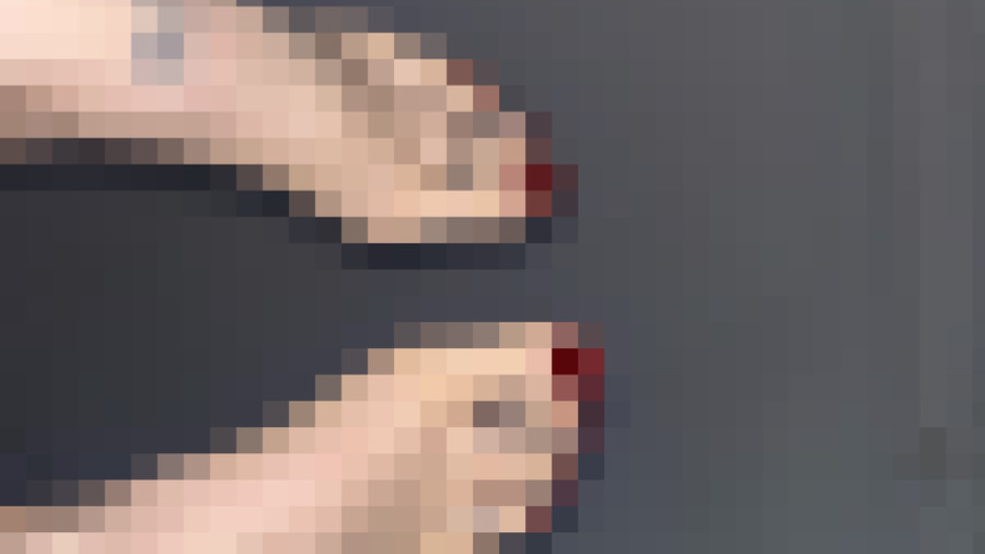 Roter Lack Zehenringe