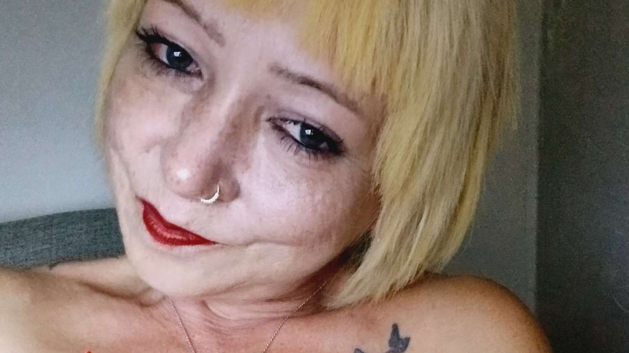 Mir ist so heiss und ich bin so geil auf dich