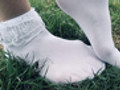 Weiße Feinsöckchen mit Rüsschen kostenlos für dich