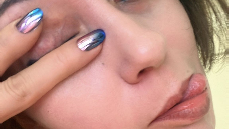 Meine Nägel hindern mich am M*****bieren. Ich brauche Hilfe ...