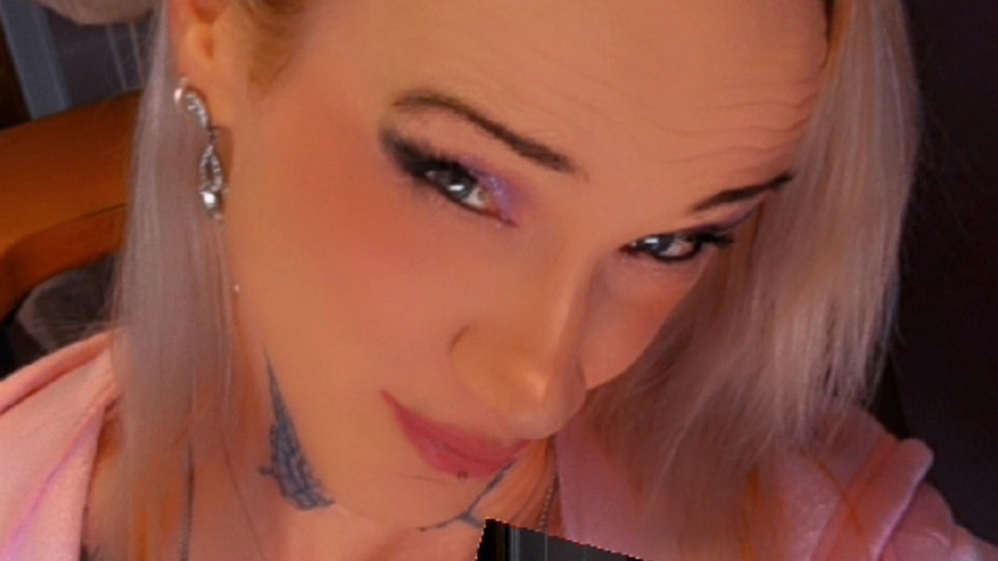 F**kgeil und richtig f****t sucht hemmungslosen Sex