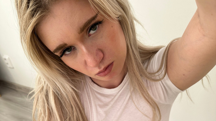 Wer braucht schon Kleidung...