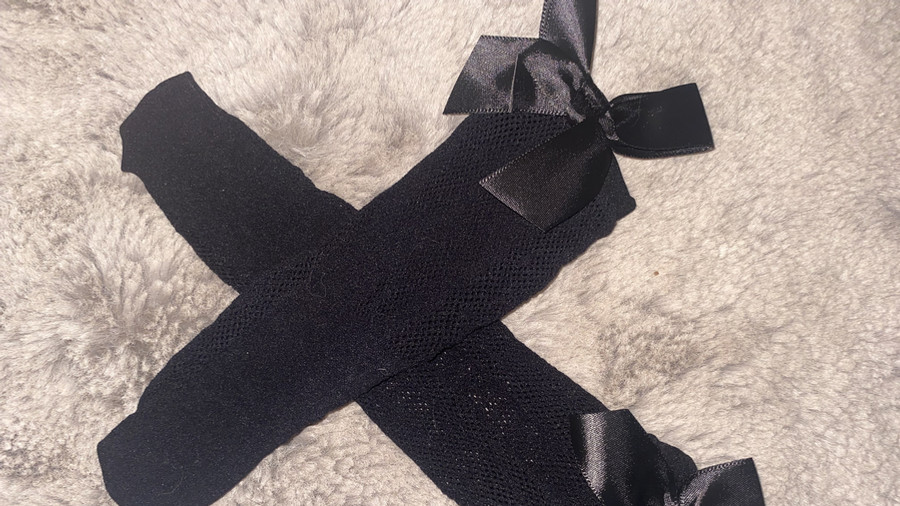 Verführerische Schritte: Schwarze Nylonträume