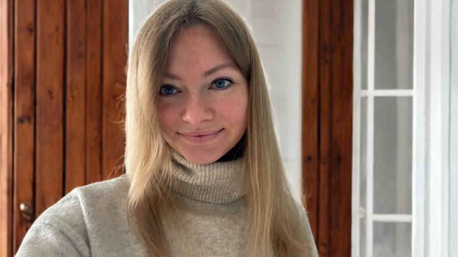 Ich liebe es, zu necken, und du machst dich mit meinen Bewegungen hart!