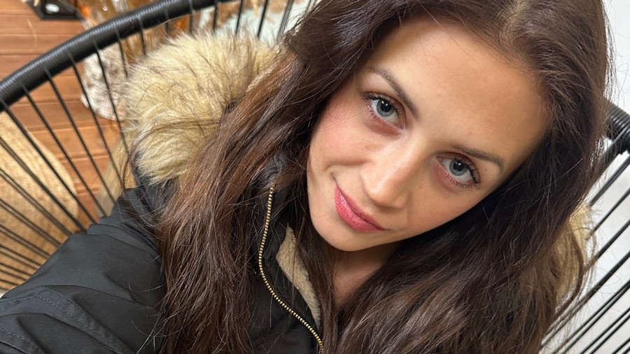 I love this armchair