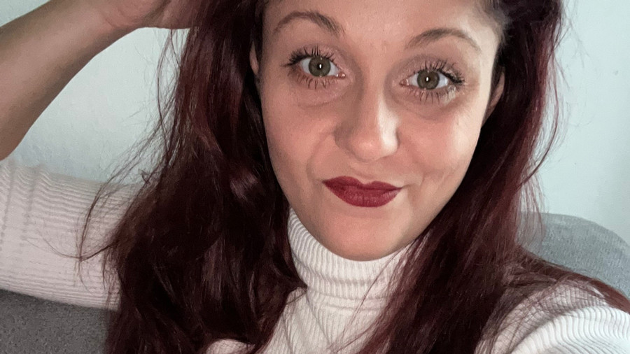 Ich zeige mich von meiner Fraulichen Seite