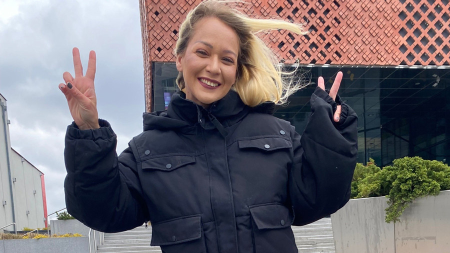 Ich habe immer gute Laune und bin gut drauf.