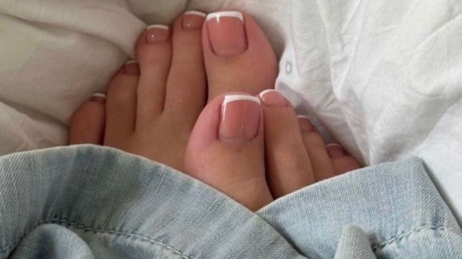 Meine g***en Füßen