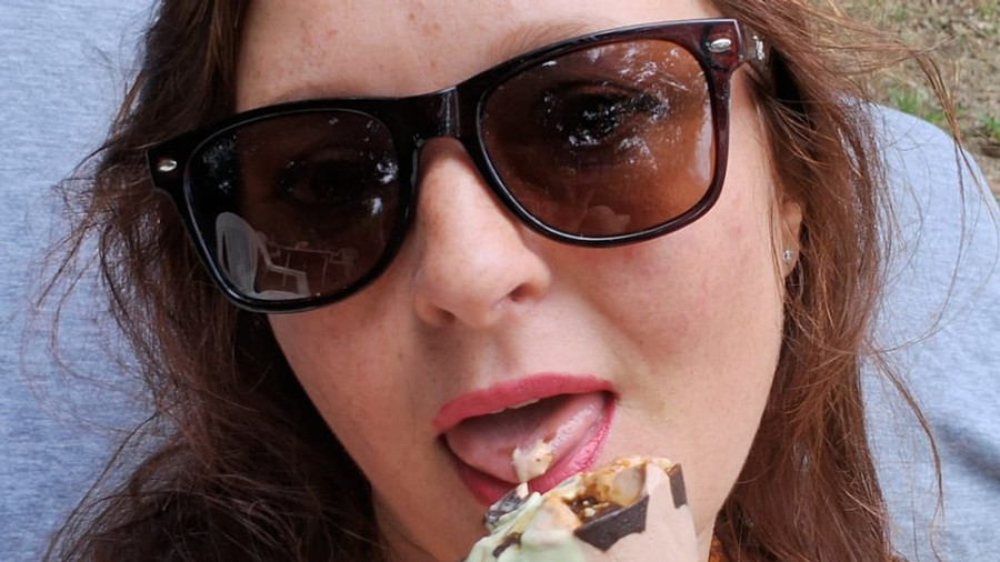 Nur noch die S***e fehlt...Ich nasche super gern bei dir auch?