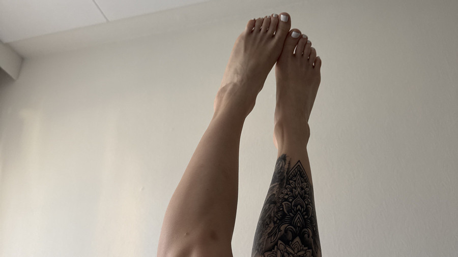 Verführerische Beine und Füße