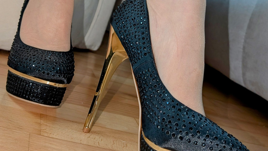 sexy Nylons mit High Heels