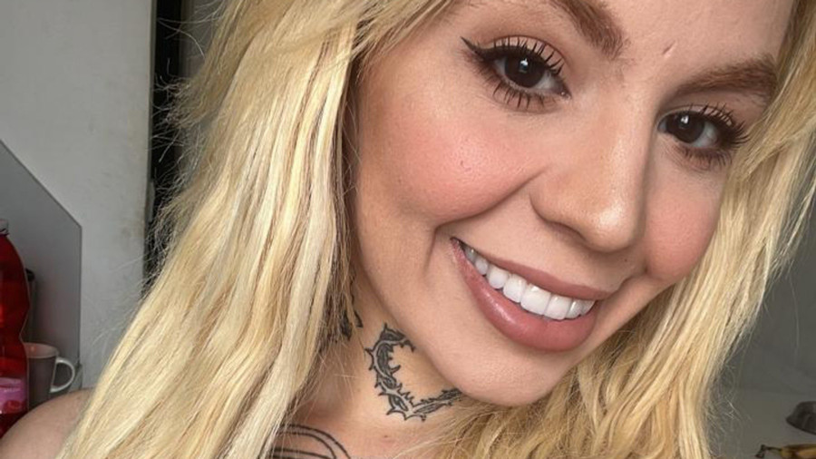 Eine Frau, vieler Gesichter..