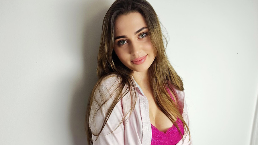 Hello...I'm new here :)