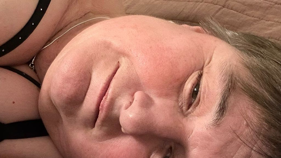 eingepackt in schönen Dessous