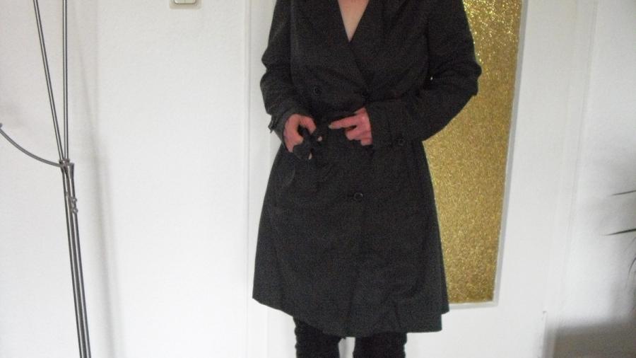 Prall gefüllte F**ze mit High-Heels