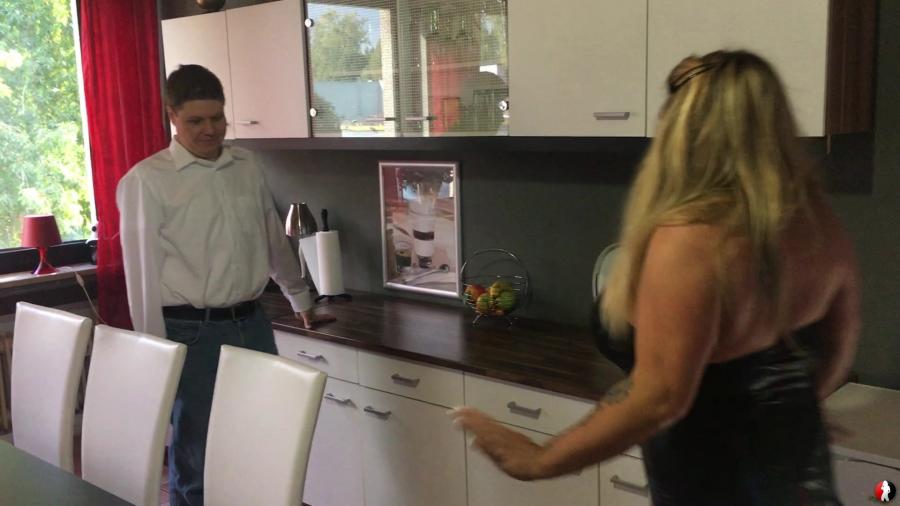 Schatz muss ran - Küchenf**ken FOTOS