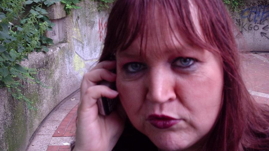 b**sen mit roten Haaren