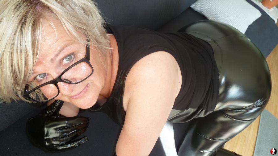 Vollges****zter Lacka***h