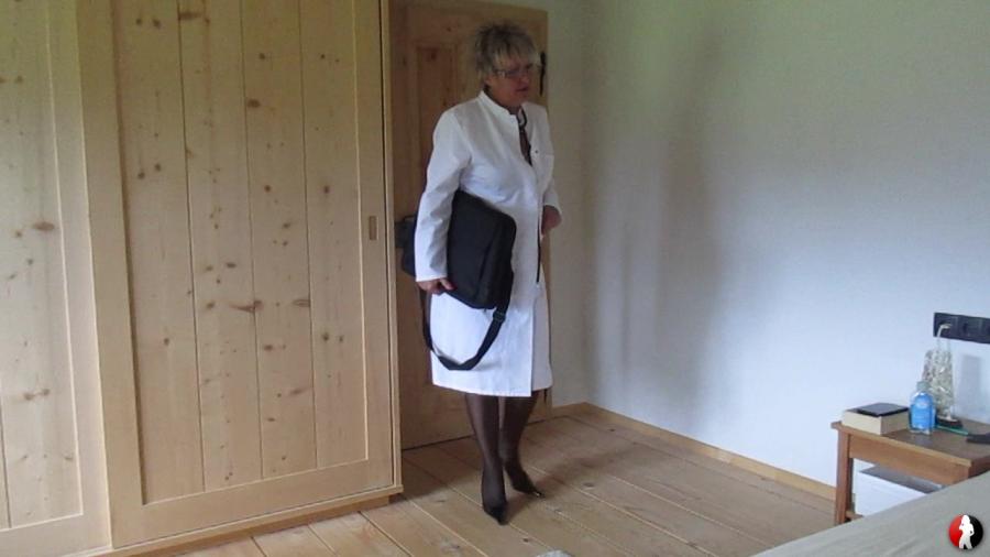 Frau Doktor lässt S****zen