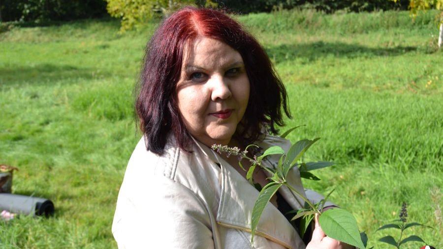 Goldige Lady in Leder 5