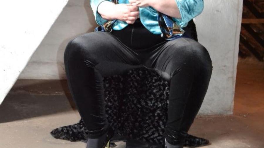 Lady in shimmering velvet