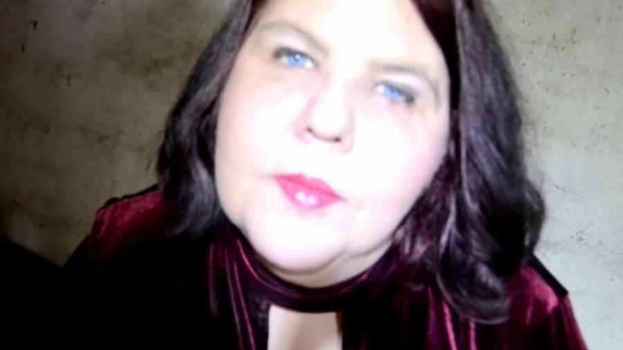 Unterm Rock/Samt-Minikleid 2