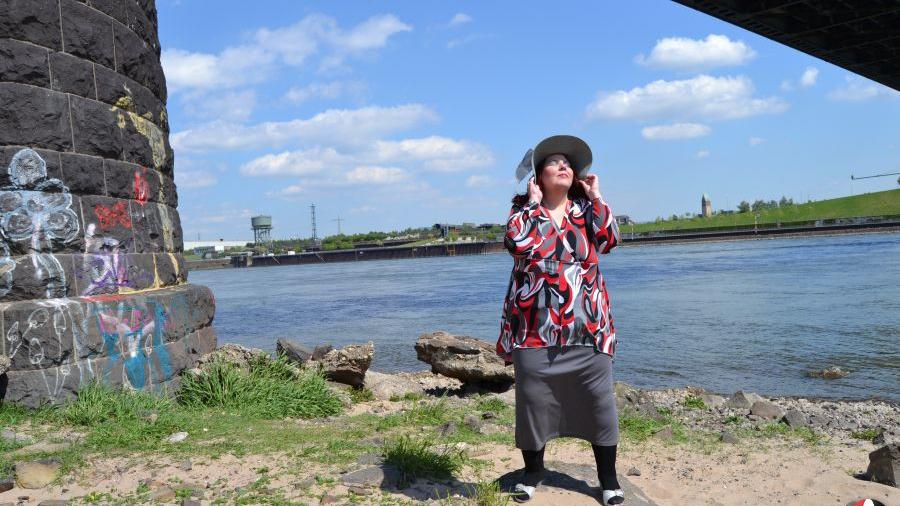 Outdoor: Sekretärin Look 1